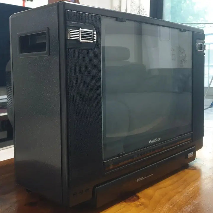 [BUNJANG] Goldstar MIRACLE CNR-6188 TV with Remote / [1988년 올림픽 TV] 금성사 Goldstar TV MIRACLE 알파@ CNR-6188 리모컨 포함