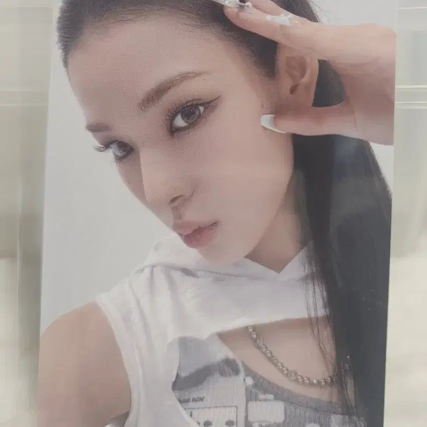 [BUNJANG] Izna Debut Popup Tin Case Photocard Puppy Mai / 이즈나 데뷔 팝업 틴케이스 포카 강아지 마이