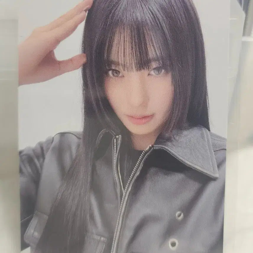 [BUNJANG] IZNA Debut Pop-up Tin Case Photocard Coco / 이즈나 데뷔 팝업 틴케이스 포카 강아지 코코