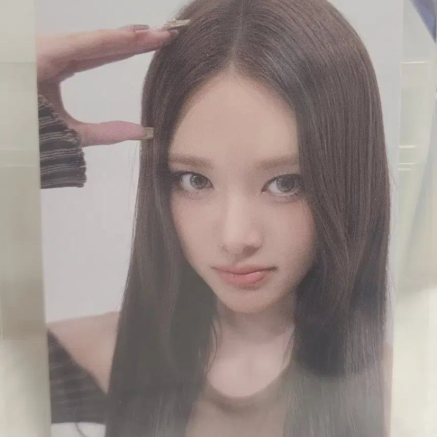 [BUNJANG] IZNA Debut Pop-up Tin Case Photocard Bang Jimin / 이즈나 데뷔 팝업 틴케이스 포카 강아지 방지민