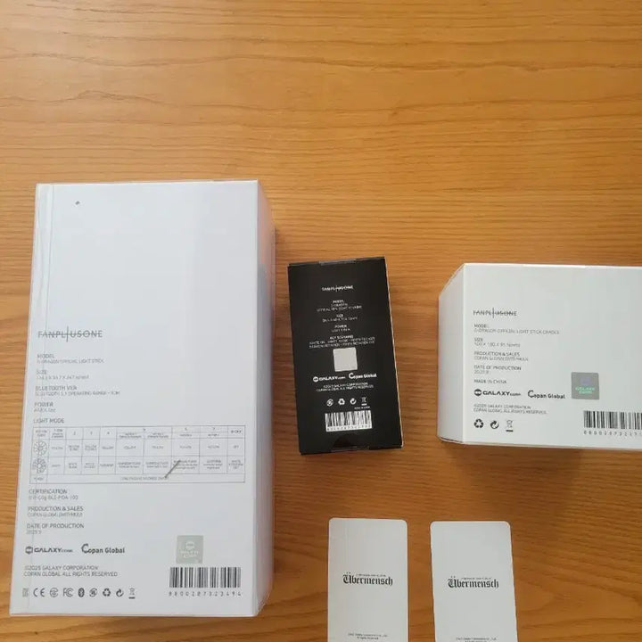 [BUNJANG] G-Dragon Daisy Lightstick Set with Keyring, Cradle, and Photocard (Sealed) / 지디 데이지 응원봉+키링+크래들+포카 (미개봉)