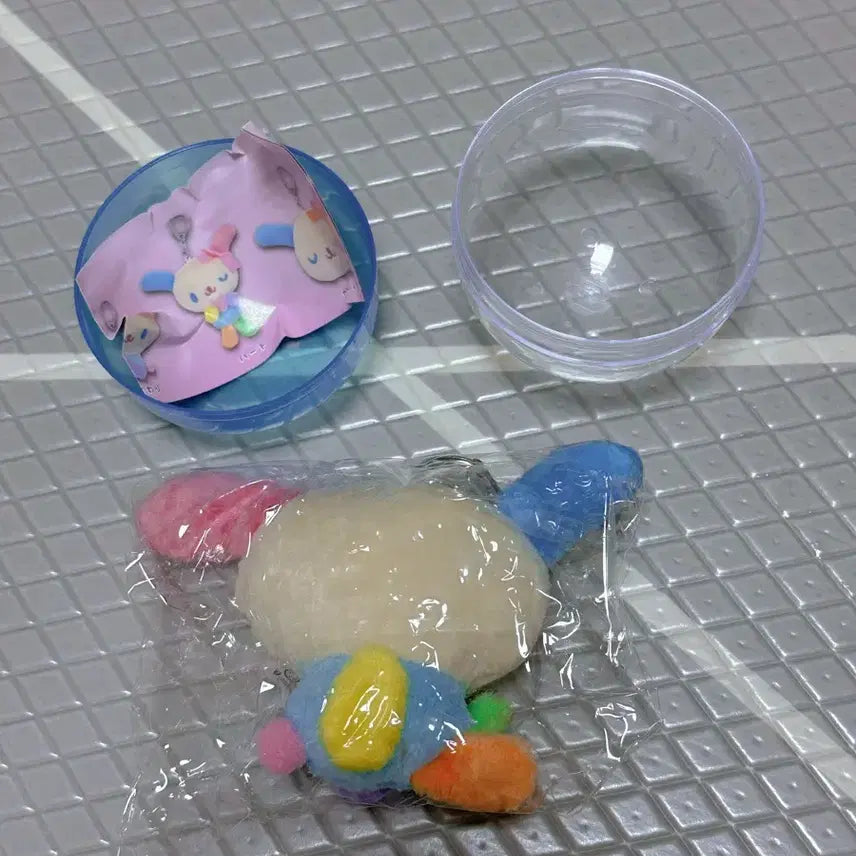 [BUNJANG] Sanrio Usahana Plush Keychain Gacha (Sitting) / 산리오 우사하나 인형 키링 가챠(앉기)