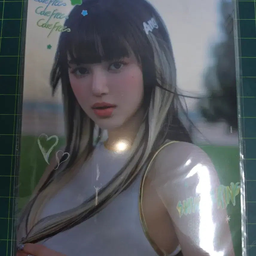 [BUNJANG] NewJeans Desk Mat / 뉴진스 책받침