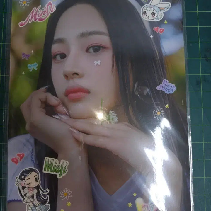 [BUNJANG] NewJeans Bookend / 뉴진스 책받침