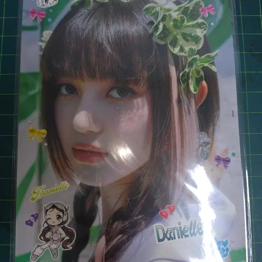 [BUNJANG] NewJeans Bookend / 뉴진스 책받침