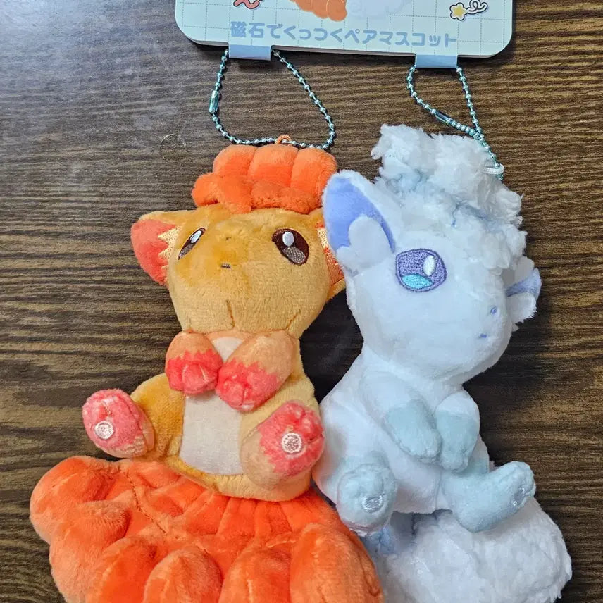 [BUNJANG] Pokemon N"arang Narang Magnet Mascot Ninetales, Alolan Ninetales / 포켓몬 너랑나랑 자석 마스코트 식스테일, 알로라 식스테일