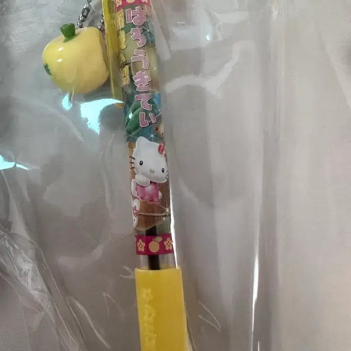 [BUNJANG] Sanrio Hello Kitty Vintage Pen Tokyo Inagi (Ballpoint Pen) / 키티스트랩 키티 고전 볼펜 도쿄 이나기 배 키티 고전문구