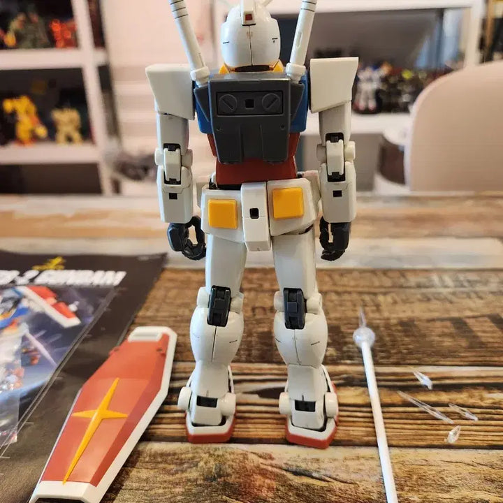 [BUNJANG] Master Grade (MG) RX-78-2 Gundam 2.0 Model Kit / MG 퍼스트건담 2.0