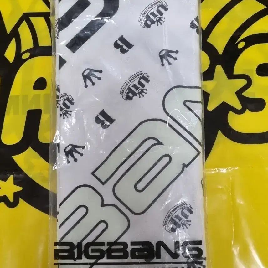 [BUNJANG] BIGBANG Bandana Ver.2 Glow-in-the-Dark New / 빅뱅 공식 굿즈 반다나 ver2(야광, 새상품)