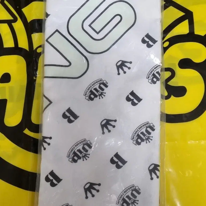 [BUNJANG] BIGBANG Bandana Ver.2 Glow-in-the-Dark New / 빅뱅 공식 굿즈 반다나 ver2(야광, 새상품)