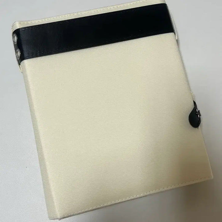 [BUNJANG] 4-Pocket Photocard Binder / 4포켓 포카 바인더  포카 바인더 아이브 보넥도 아일릿 투바투 엔시티