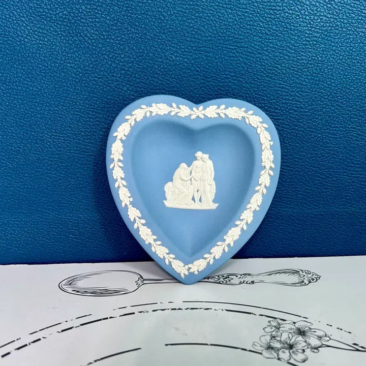 [BUNJANG] Wedgwood Jasperware Pale Blue Heart Tray / Pin Dish (1976) / 영국 웨지우드 제스퍼웨어 페일블루 하트 트레이/ 핀접시(1976년작)