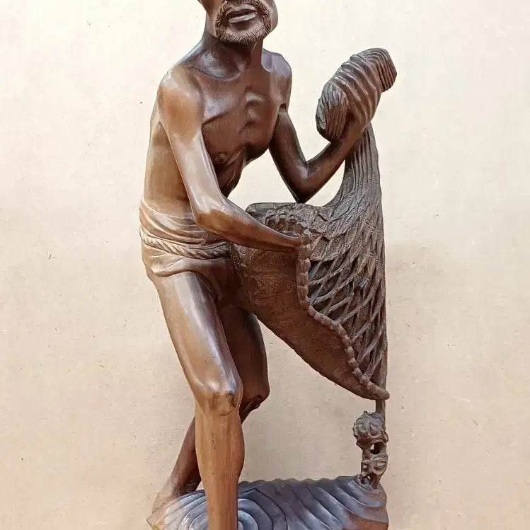 [BUNJANG] Wooden Sculpture of Fisherman Casting Net / 그물 던지는 어부 목조각 작품