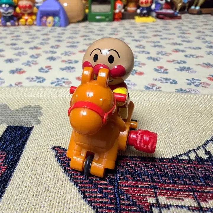 [BUNJANG] Anpanman Carousel Wind-up Gacha Toy / 호빵맨 목마 태엽 가챠