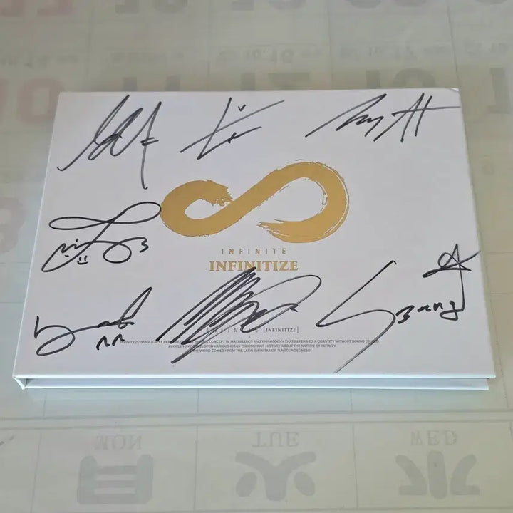 [BUNJANG] INFINITE Chaser INFINITIZE Hand-Signed Non-Sale Album / 인피니트 추격자 인피니타이즈 친필 싸인 비매 앨범 양도 판매