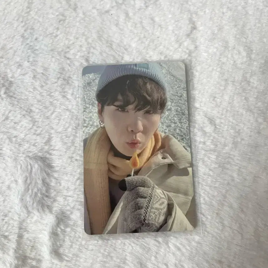 [BUNJANG] BTS 2021 Winter Package Suga Photocard / 방탄 2021 윈터패키지 슈가 포카 윤기 민윤기 suga 포토카드 21 시그 윈패 디비디 dvd