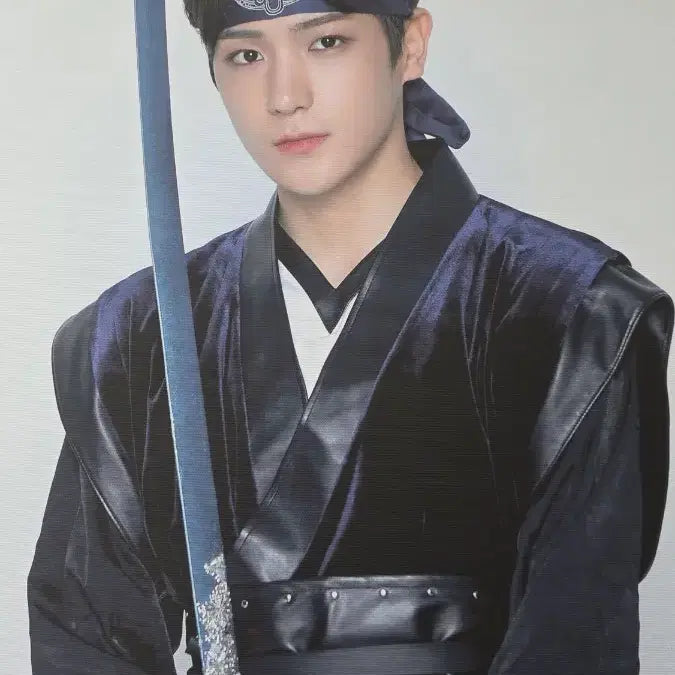 [BUNJANG] The Boyz Hyunjae Road to Kingdom Bromide Scroll / 더보이즈 현재 로드투킹덤 브로마이드 족자봉