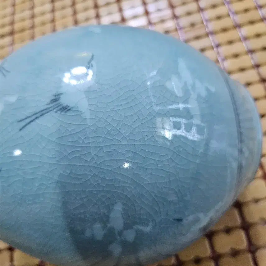 [BUNJANG] Antique Celadon Vase with Crane Motif / 청자 화병 학문양 앤틱 꽃병