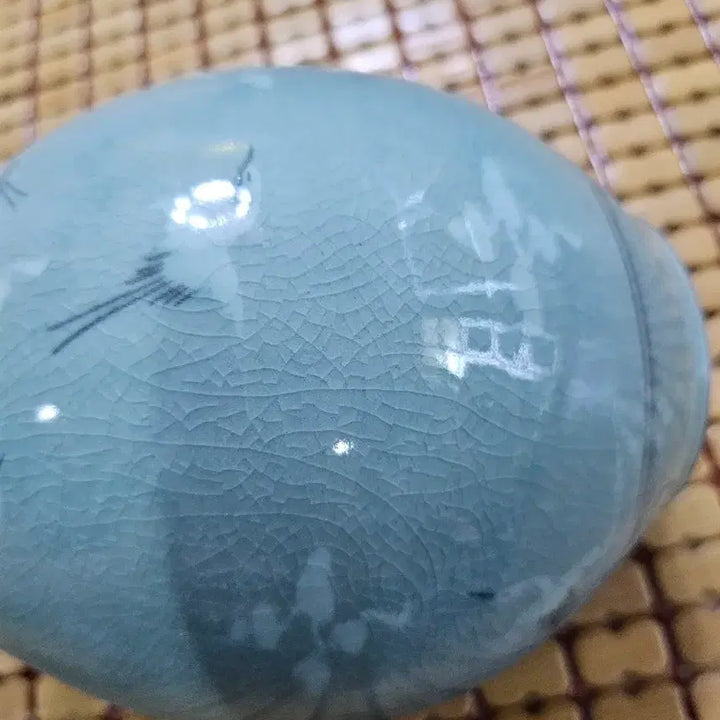 [BUNJANG] Antique Celadon Vase with Crane Motif / 청자 화병 학문양 앤틱 꽃병