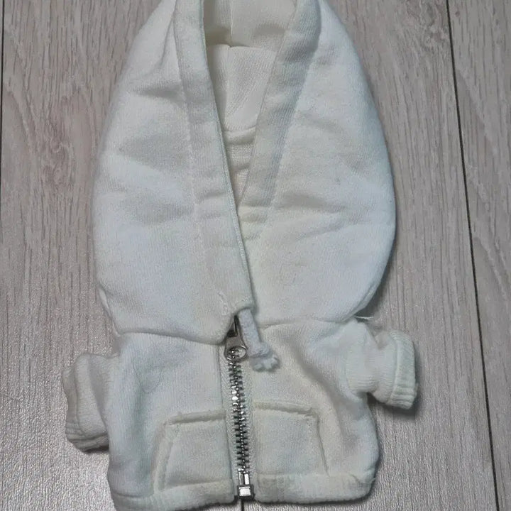 [BUNJANG] White Hooded Zip-Up for 20cm Dolls / 20cm인형옷 20깅 화이트후드집업