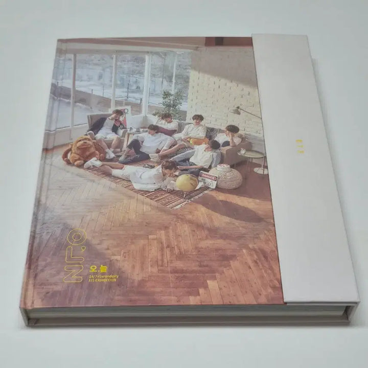 [BUNJANG] BTS 24/7 Serendipity Photobook / [BTS] 방탄소년단 24/7 Serendipity BTS 포토북 판매