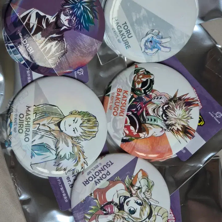 [BUNJANG] My Hero Academia Aurora Can Badges Bundle (Hagakure, Bakugo, Pony, Dabi, Ojiro) / 나히아 오로라 캔뱃지 일괄 하가쿠레 바쿠고 포니 다비 오지로