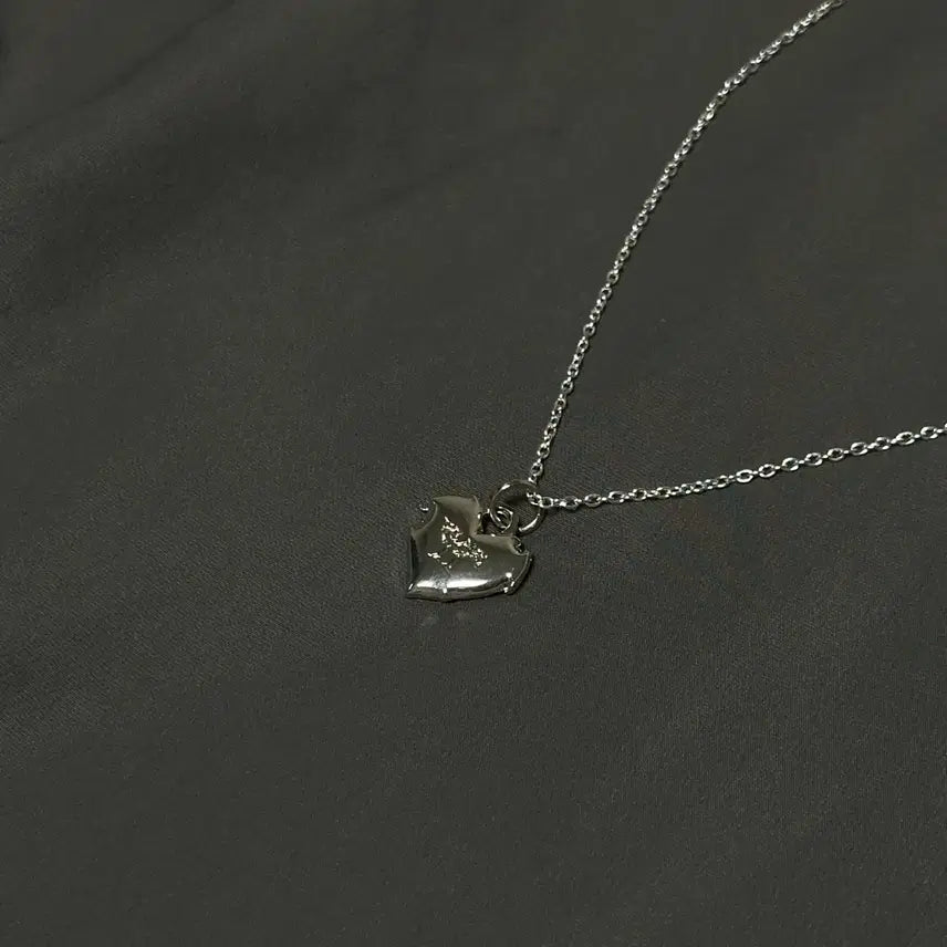 [BUNJANG] T1 Heart Necklace / T1 하트 목걸이 티원 굿즈