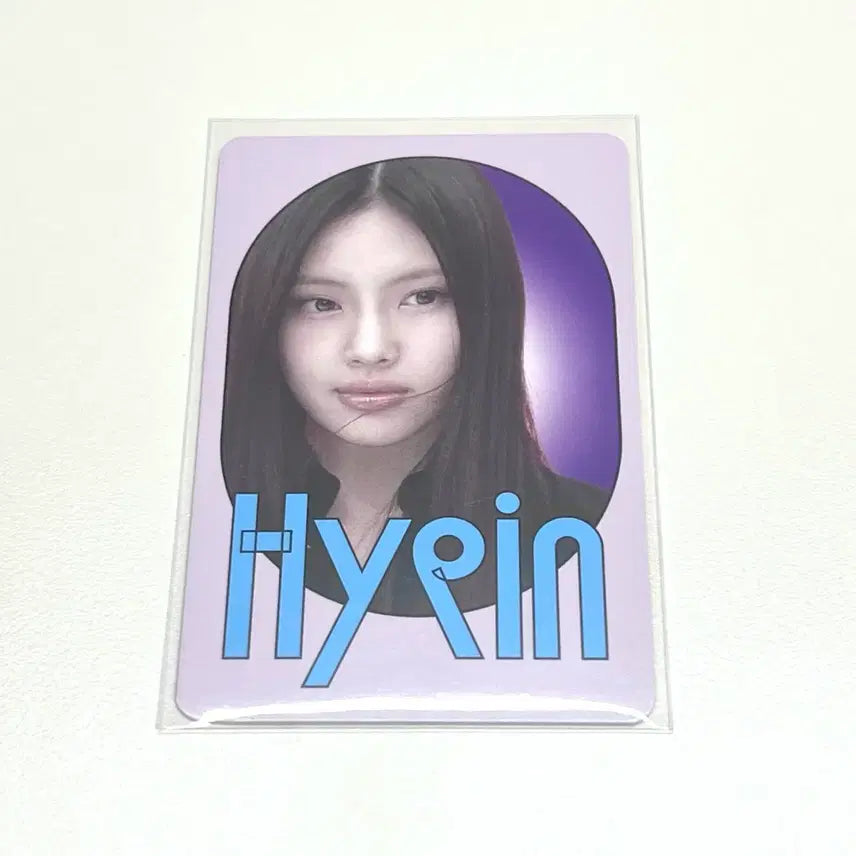 [BUNJANG] NewJeans Hyein Taiwan Big Issue Magazine POB Photocard / 뉴진스 혜인 대만 빅이슈 잡지 미공포 포카 포토카드