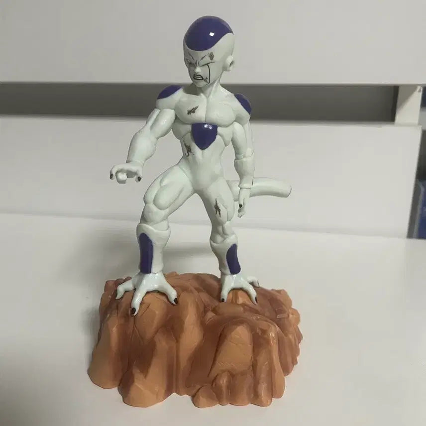 [BUNJANG] Dragon Ball Frieza Rock Climber Version Figure / 드래곤볼 피규어 프리저 록클라임 버전
