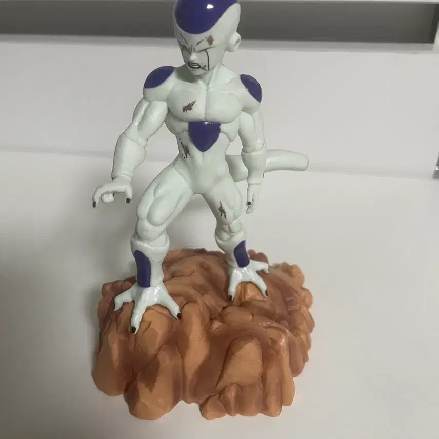 [BUNJANG] Dragon Ball Frieza Rock Climber Version Figure / 드래곤볼 피규어 프리저 록클라임 버전