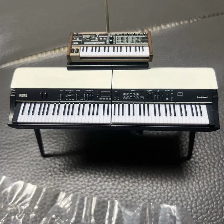 [BUNJANG] DAY6 Wonpil KORG Keyboard Synth Figure Set / 데이식스 DAY6 원필 필구 KORG건반 신디 피규어 세트