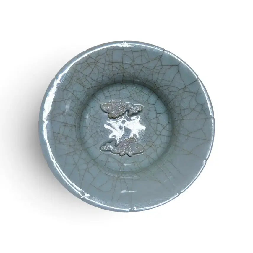 [BUNJANG] Yongcheon Celadon Carved Fish Motif Flower-Shaped Dish / 용천청자 화형양각어문 접시