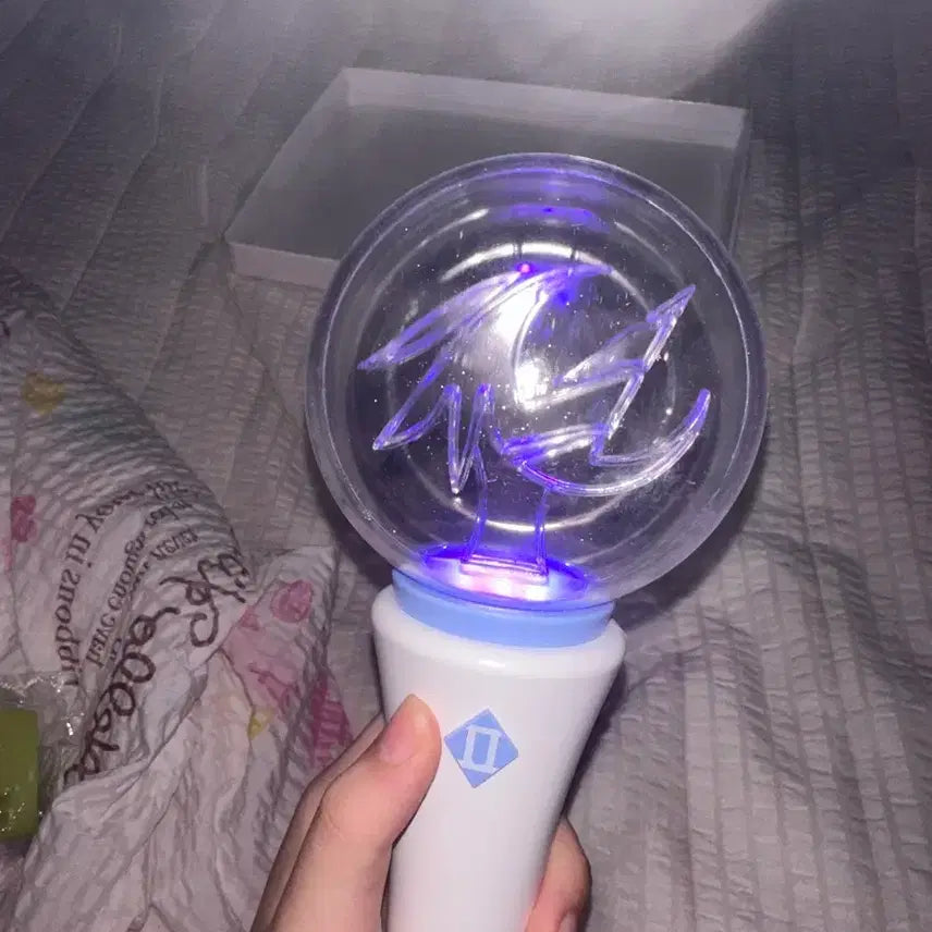 [BUNJANG] Stellive Ayatsuno Yuni Lightstick / 스텔라이브 아야츠노 유니 응원봉