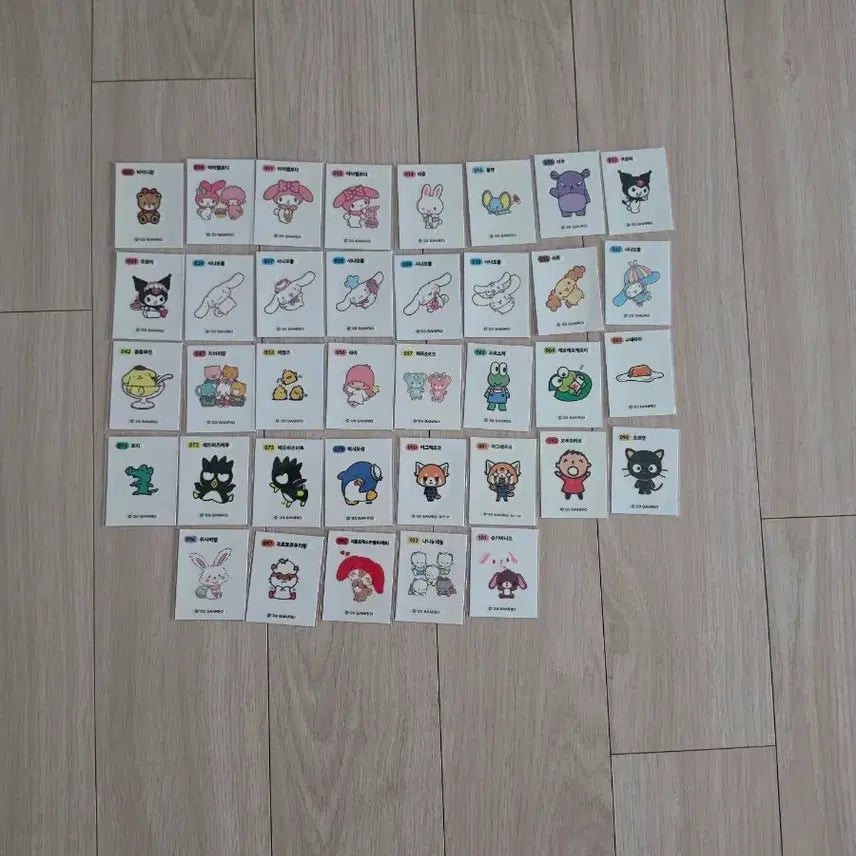 [BUNJANG] Sanrio STICKER Collection Bundle / 산리오 띠부씰 일반씰 81장 반짝이씰 37장 전부 일괄판매합니다