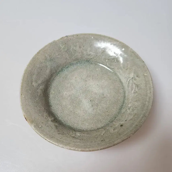 [BUNJANG] Goryeo Dynasty Celadon Porcelain Plate with Embossed Design / 고미술품 고려시대 전기에 제작된 압출양각 비색청자 접시