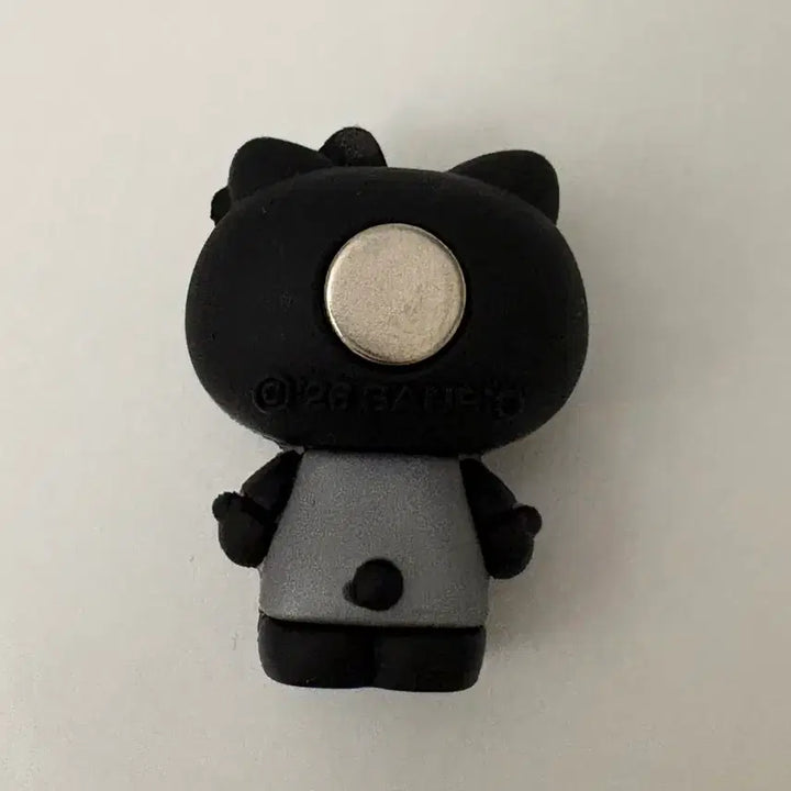 [BUNJANG] Hello Kitty Greek Yogurt Magnet Figure / 요즘 그릭요거트 헬로키티 마그넷 피규어 실버