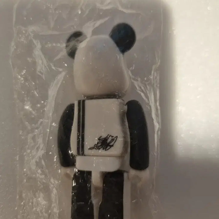 [BUNJANG] Bearbrick Series 9 Toru Figure / 베어브릭 9탄 토오루