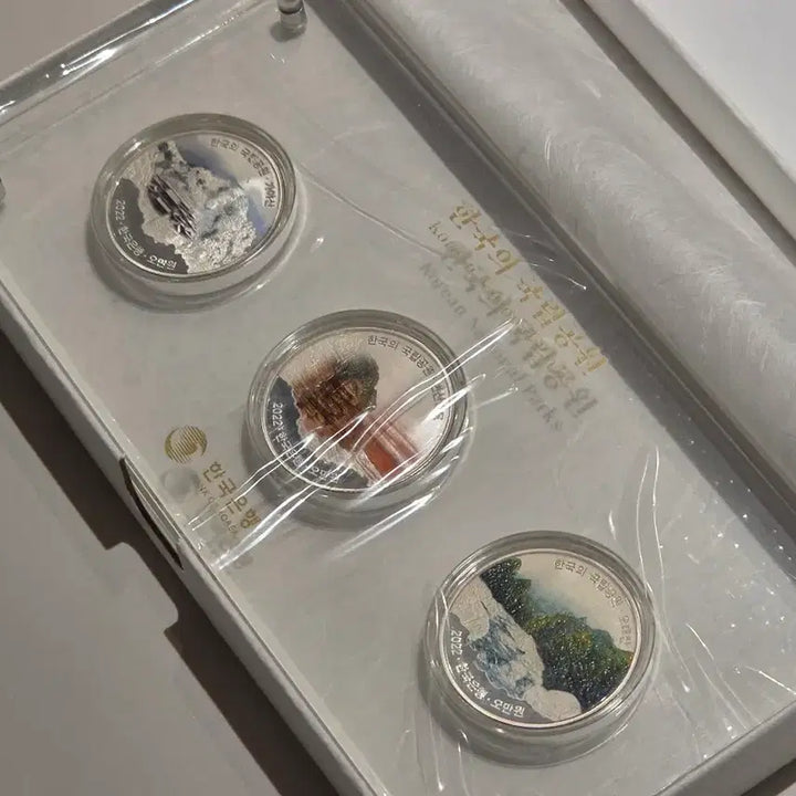 [BUNJANG] 2022 Korea National Parks Commemorative Coin 6th Series 3-Coin Silver Set (Full Box) / 2022 한국의 국립공원 기념주화 6차 3종세트 은화(풀박)