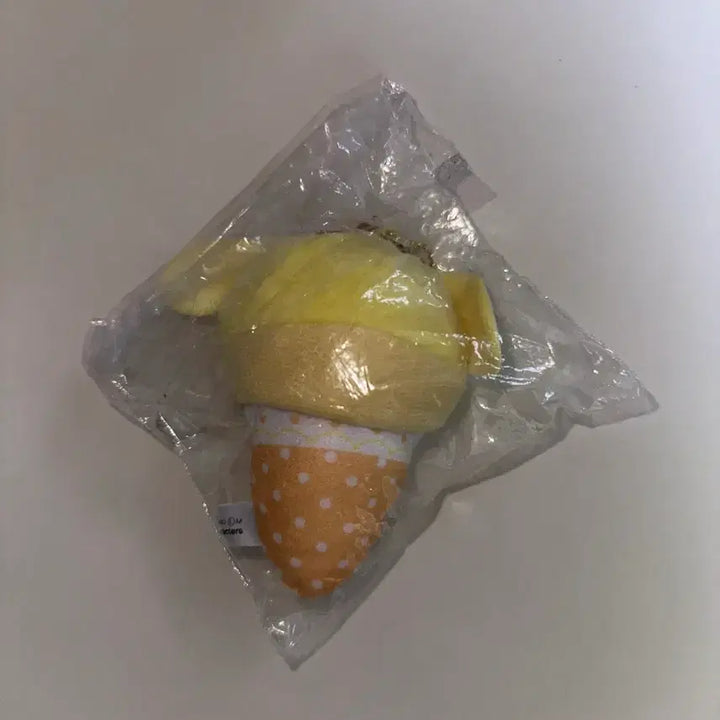 [BUNJANG] Sanrio Crepe Ice Cream Okurumi Mascot Pompompurin Plush Toy / 산리오 크레페 아이스크림 오쿠루미 마스코트 가챠 폼폼푸린 인형