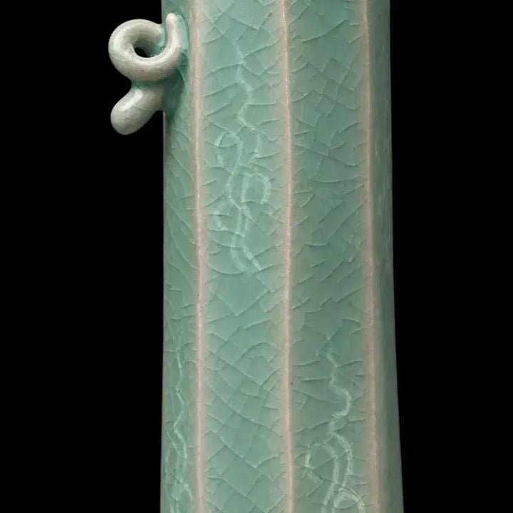 [BUNJANG] Ji Soon-tak Celadon Chrysanthemum Vase (32cm) / 무형문화재 지순탁 국화문 상감 청자 장경병 32cm