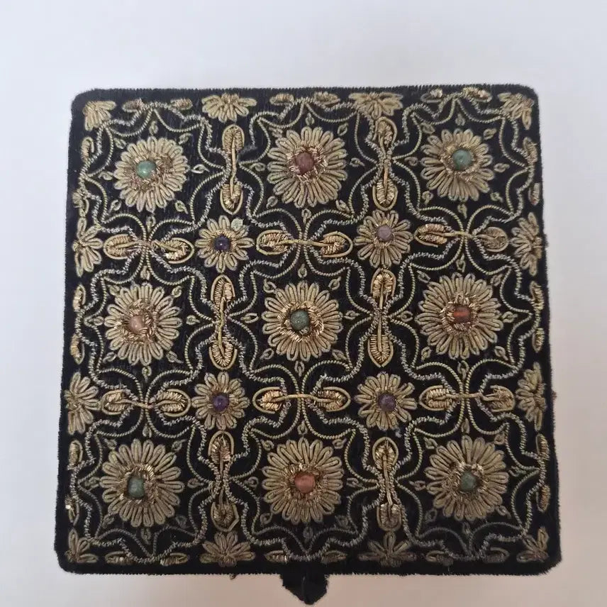 [BUNJANG] Vintage Zardozi Gemstone Case / 빈티지 Zardozi 원석 케이스