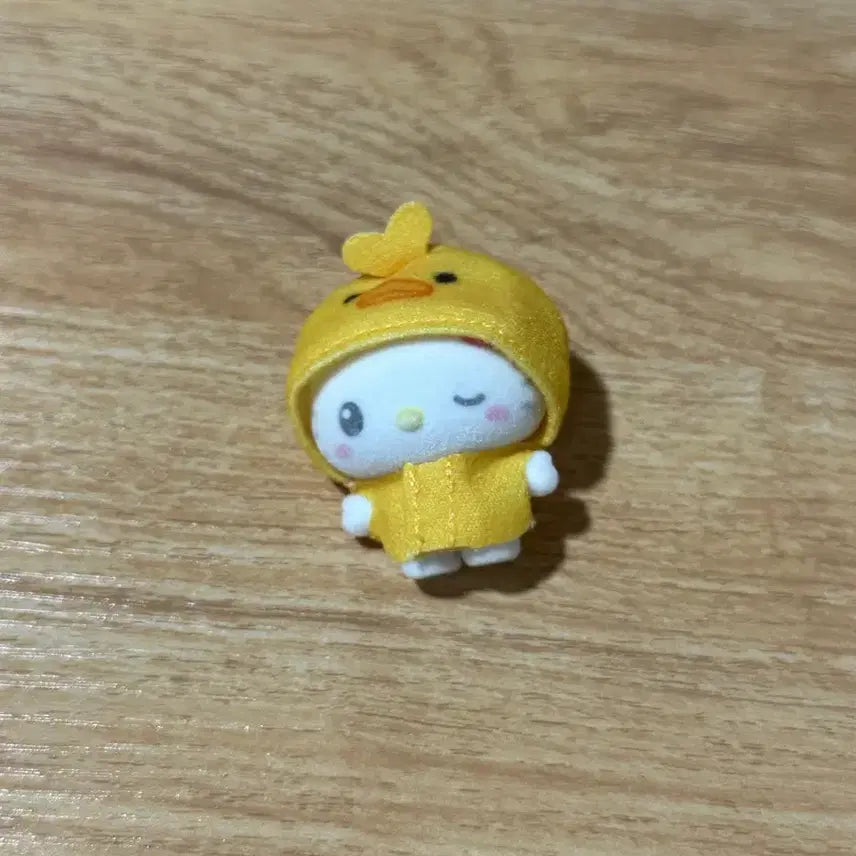 [BUNJANG] Sanrio Hello Kitty Fluffy Chick Figure Gacha / 산리오 헬로키티 플로키 병아리 피규어 가챠 인형