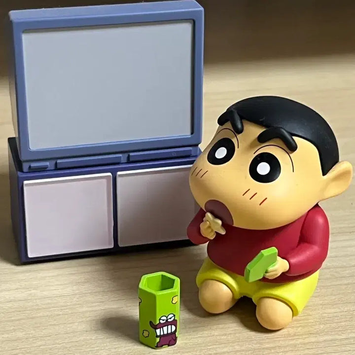 [BUNJANG] Crayon Shin-chan Chocobi Figure with Stand / 짱구 초코비 피규어