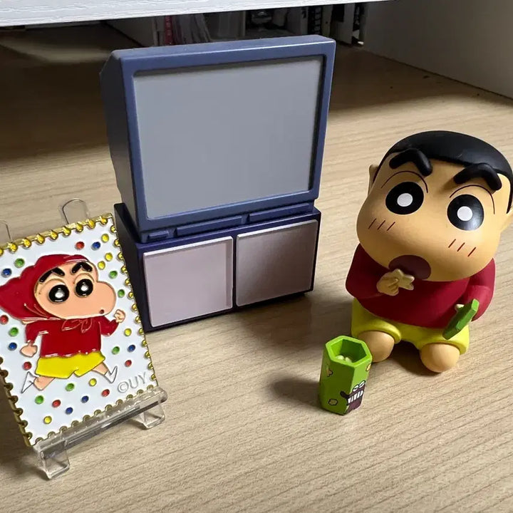 [BUNJANG] Crayon Shin-chan Chocobi Figure with Stand / 짱구 초코비 피규어