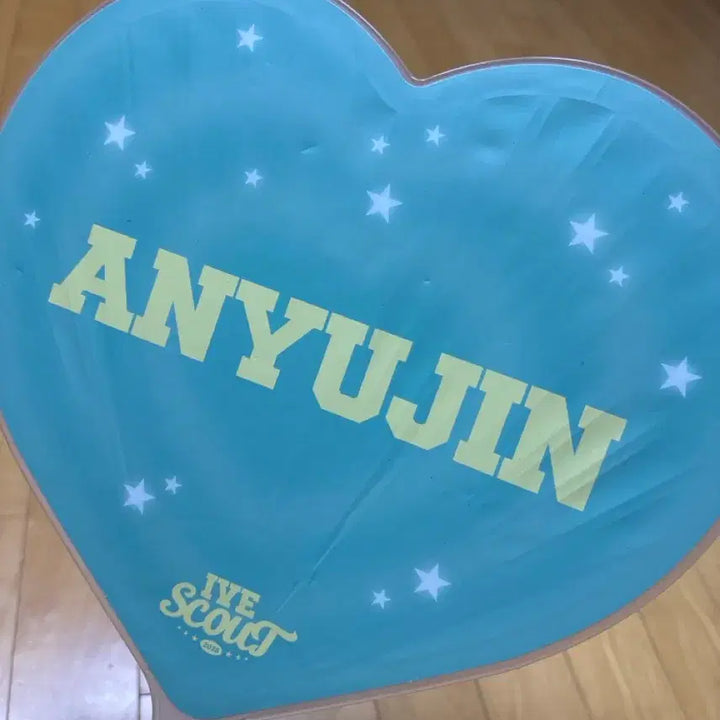 [BUNJANG] IVE (S.C.O.U.T.) Yujin Fan / 아이브 콘서트 (스카우트) 안유진 부채 팝니다!