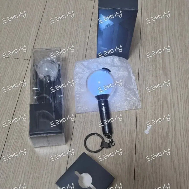 [BUNJANG] BTS Suga Smeraldo Garden Lightstick Keyring / BTS 방탄 스에밤 키링 미니 스에밤