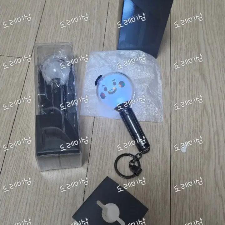 [BUNJANG] BTS Suga Smeraldo Garden Lightstick Keyring / BTS 방탄 스에밤 키링 미니 스에밤