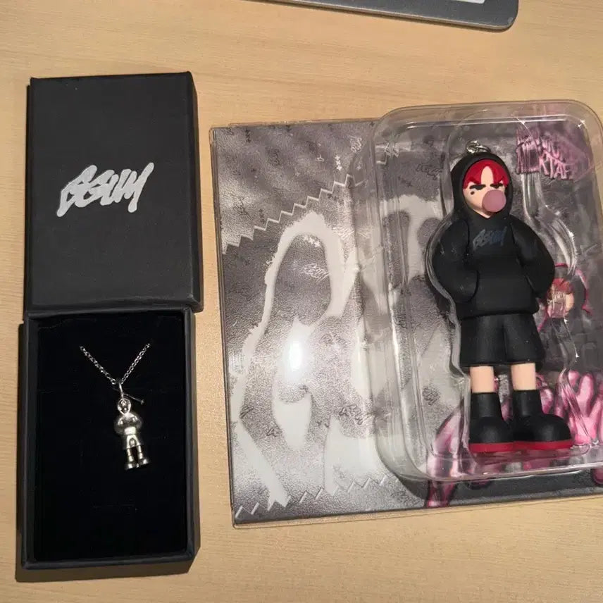 [BUNJANG] TXT Yeonjun Bubble Gum Figure + Photocard Set &amp; Inkigayo Necklace / 연준 껌 피규어 앨범 및 인가 역조공 목걸이