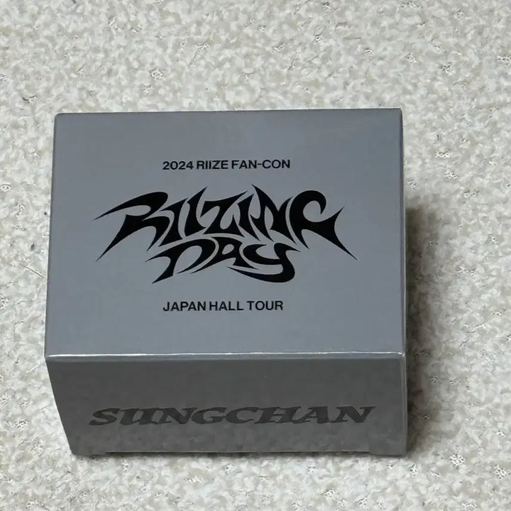 [BUNJANG] RIIZE Sungchan Lightstick Ring Accessory Japan MD / 라이즈 성찬 응원봉 링 악세사리 팬라이트 일본 MD 양도