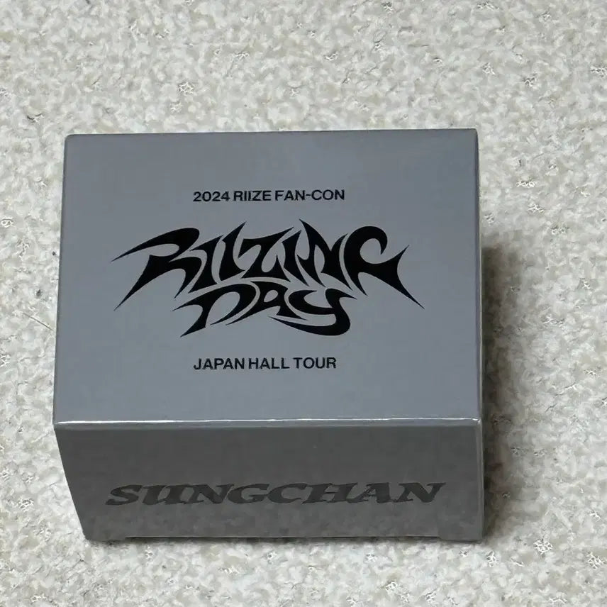 [BUNJANG] RIIZE Sungchan Lightstick Ring Accessory Japan MD / 라이즈 성찬 응원봉 링 악세사리 팬라이트 일본 MD 양도